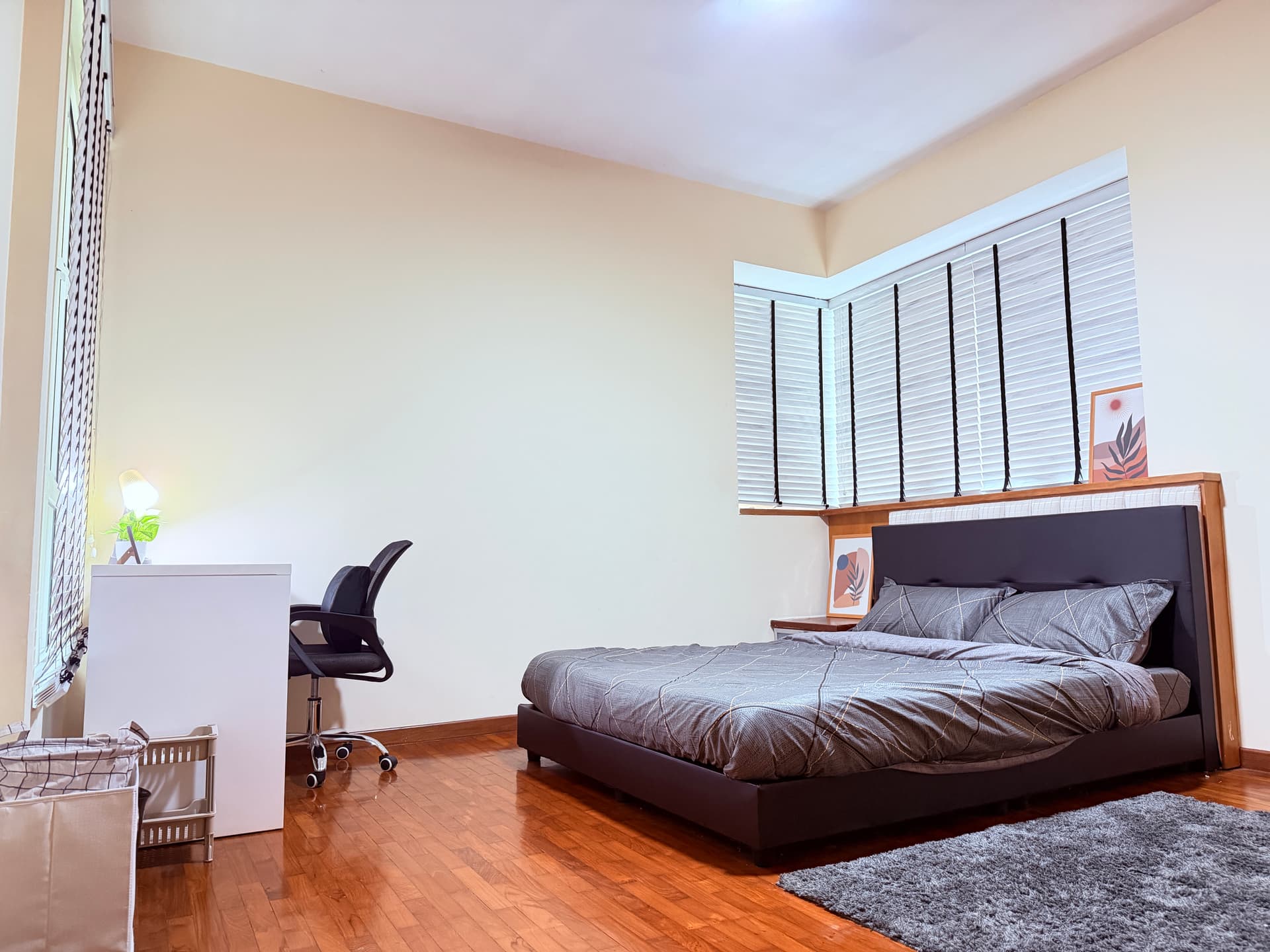 Room 7 (MBR7), Master Bedroom at The Floravale