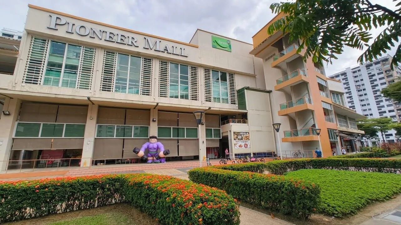 Pioneer Mall