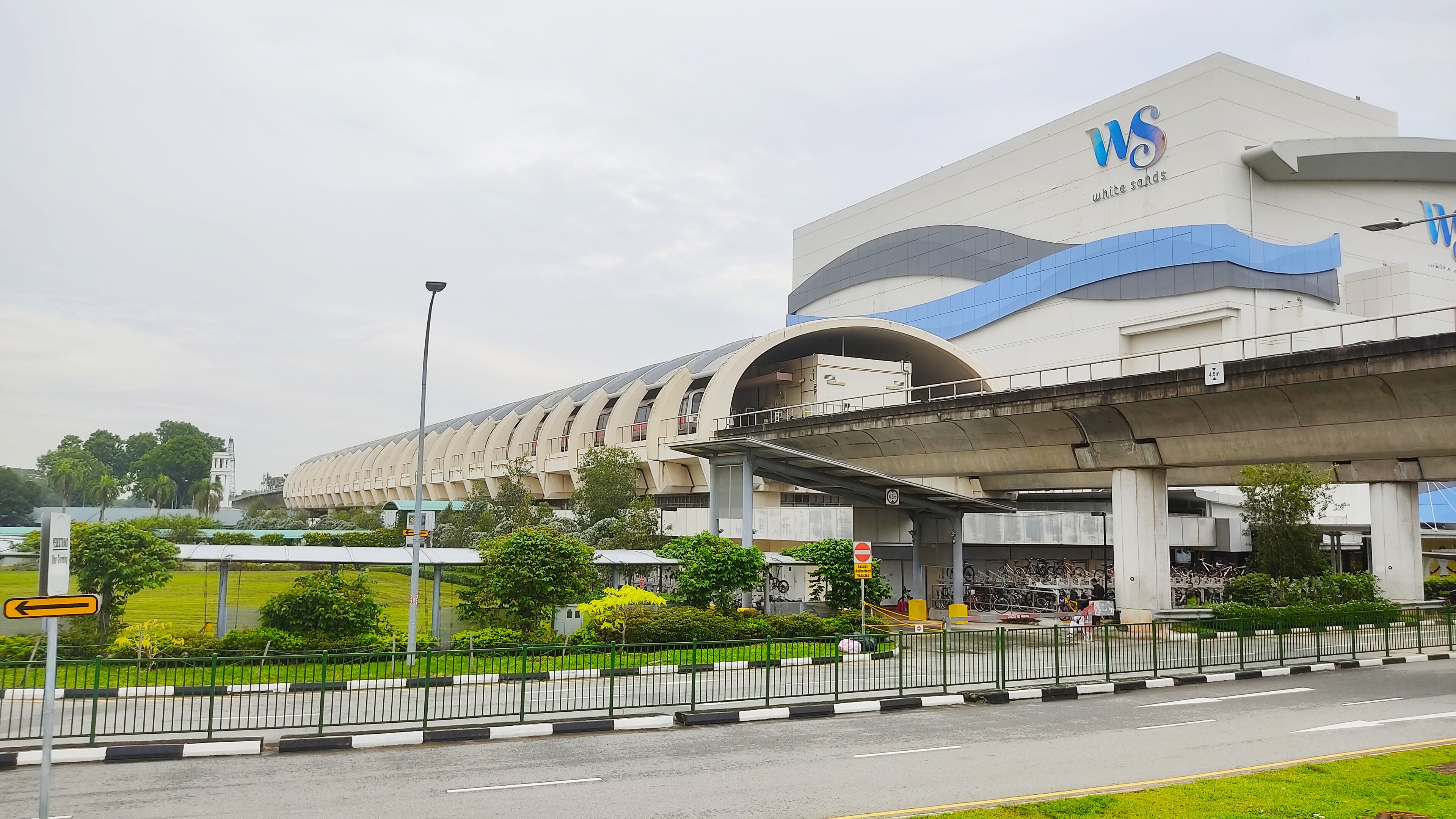 Pasir Ris MRT station sign