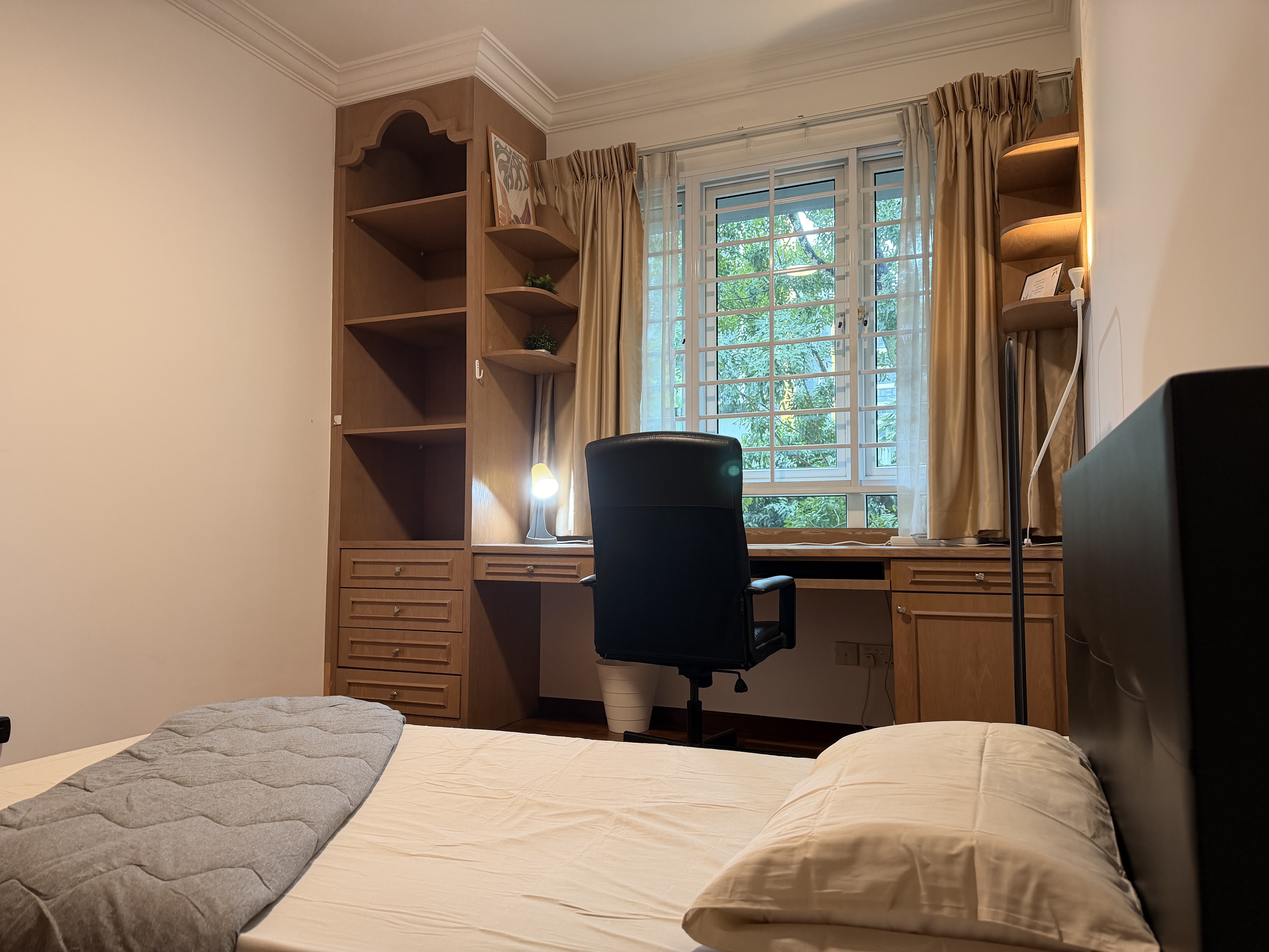 Room 5 (CR5) at The Floravale